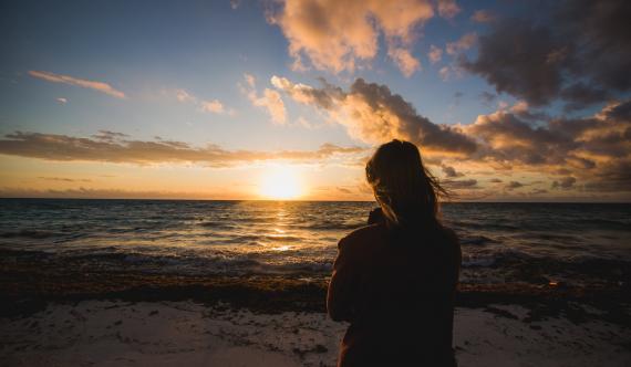 0001_woman-watching-beach-sunrise_4460x4460_1538392163-c756c6f2ef4d50b4b99d0c3be7c2c05c.jpg